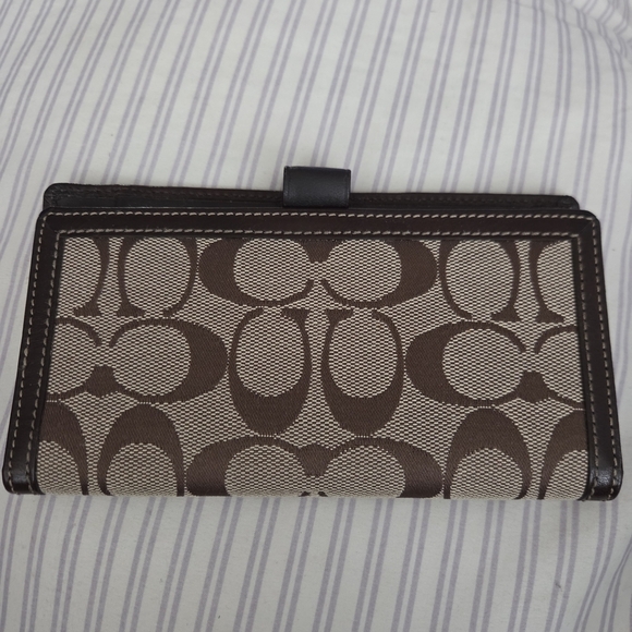 Coach Handbags - Coach Pen Holder And Wallet